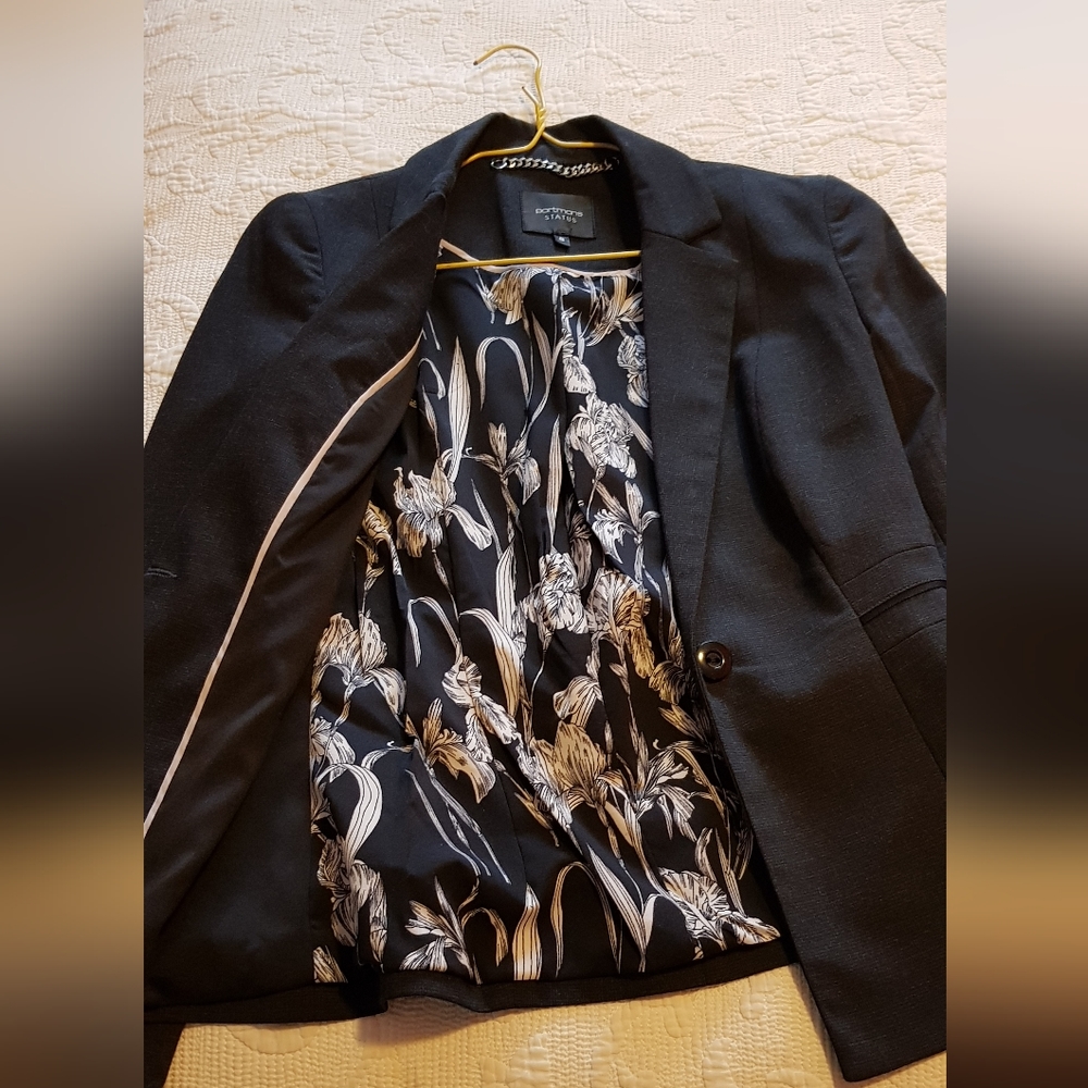 Luxurious Portmans Status ladies suit 6-8 - Picture 2 of 11